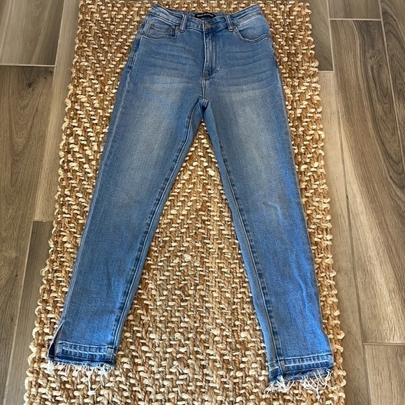 𝅺Neon Blonde Bombshell High Rise Skinny Jeans - Picture 3 of 11